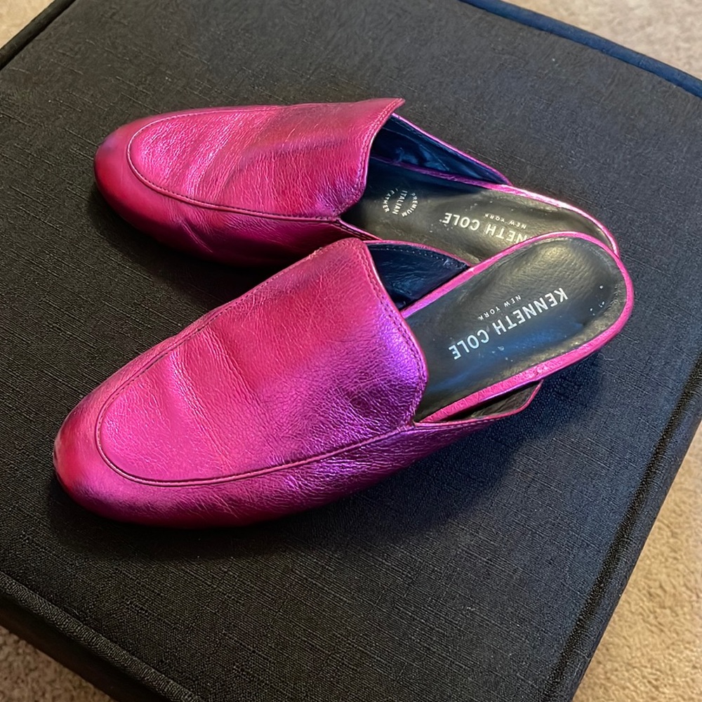 Kenneth Cole mules . Fuchsia shiny in color.